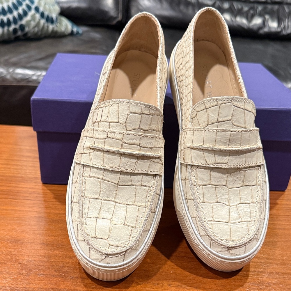 New Stuart Weitzman leather ivory loafers